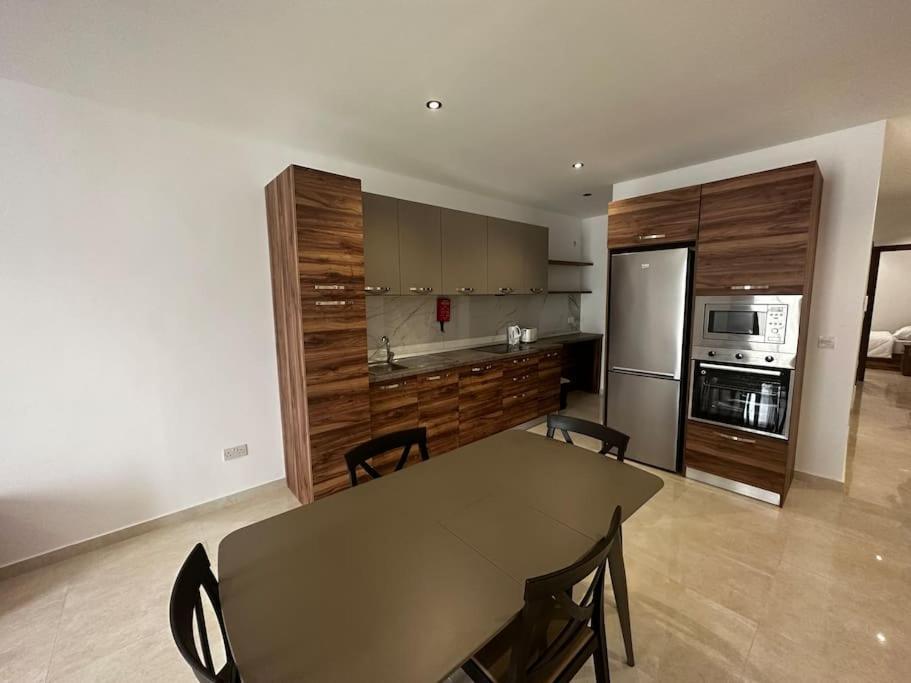 Bright 1 Bedroom Apartment In Noah Apartments, Gzira Exterior foto
